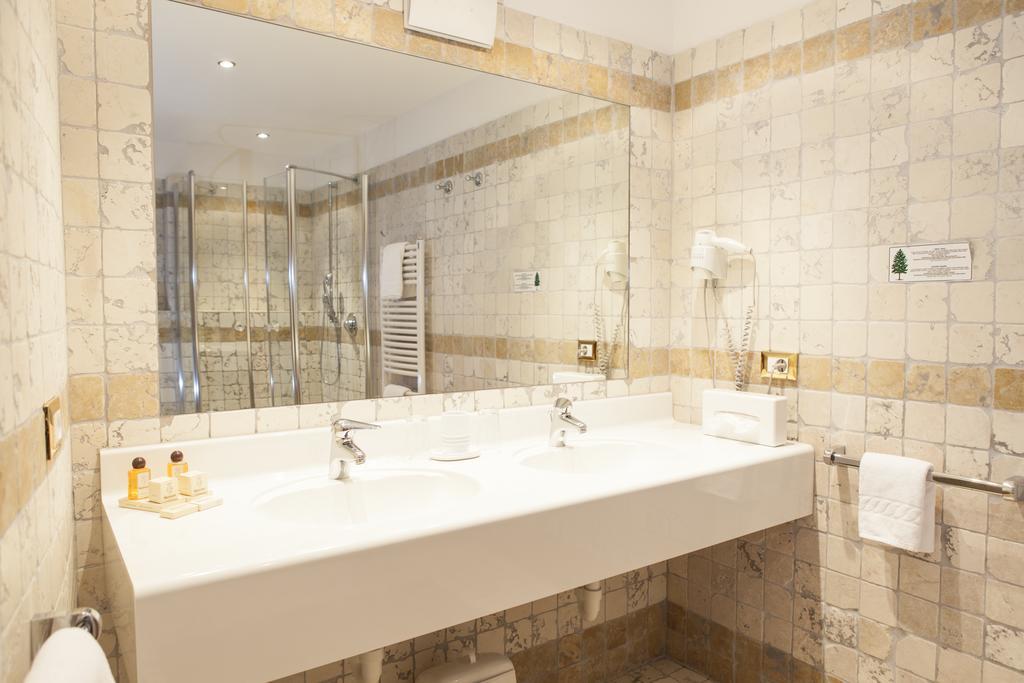 Landhotel Tharerwirt Olang Quarto foto